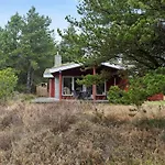 Nature-focused Near Sea And Beaches * Bolilmark