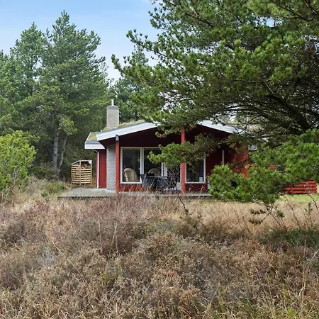 Nature-focused Near Sea And Beaches Bolilmark